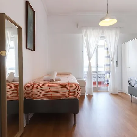 Lägenhet Balcony By Hosty *