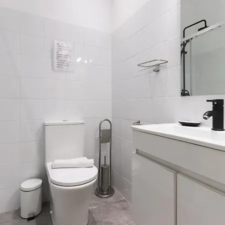 Balcony By Hosty Апартаменты Оэйраш